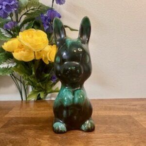Blue Mountain Pottery Bunny Figurine Canadian Vintage Hare Collectible Green‎